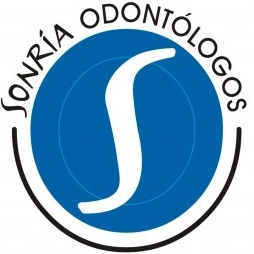 Logo Sonría Odontologos Clínica Dental